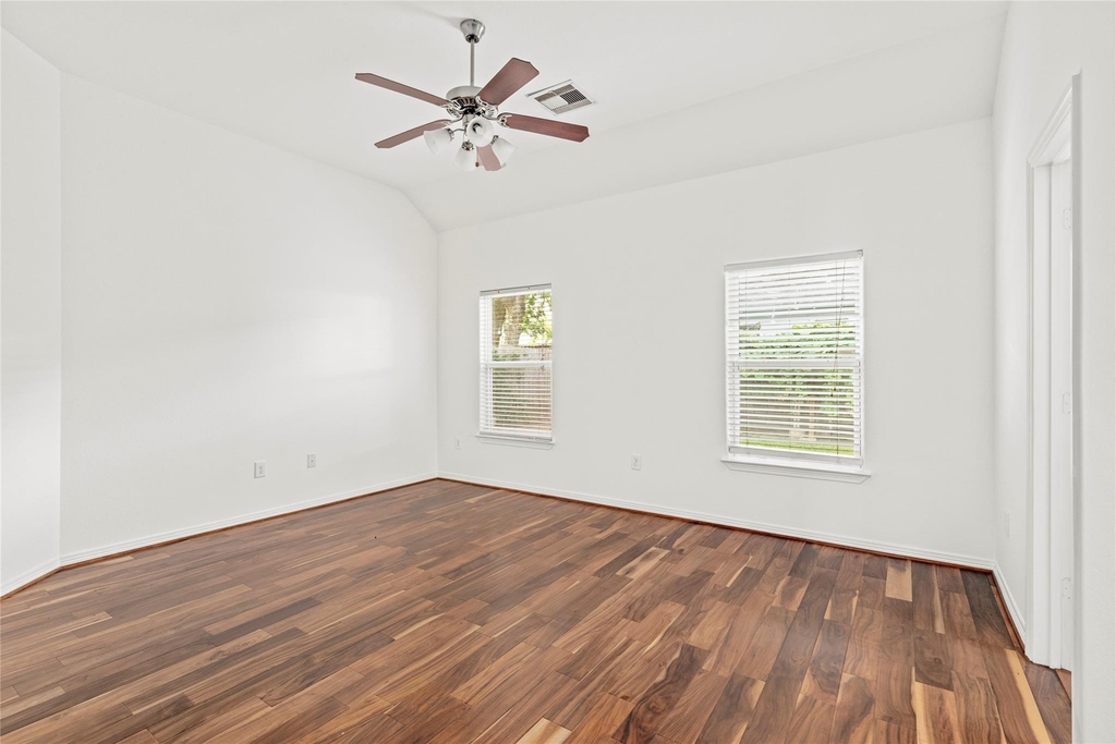 1613 Saulnier Street - Photo 16
