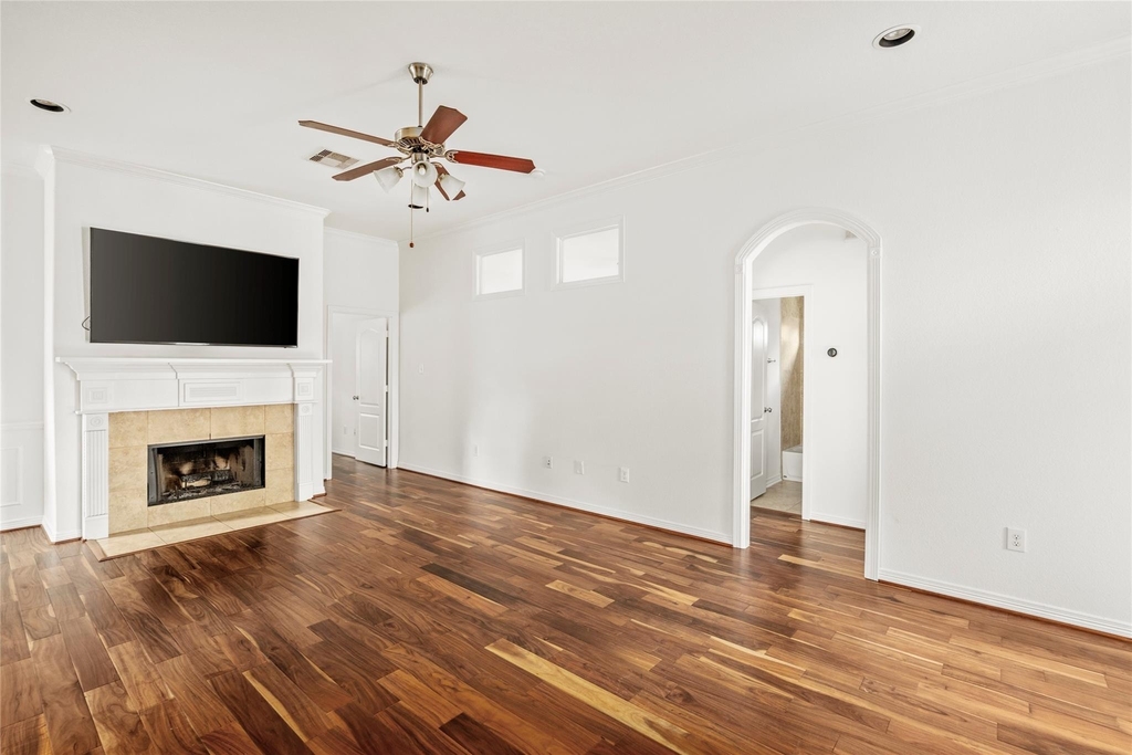 1613 Saulnier Street - Photo 4