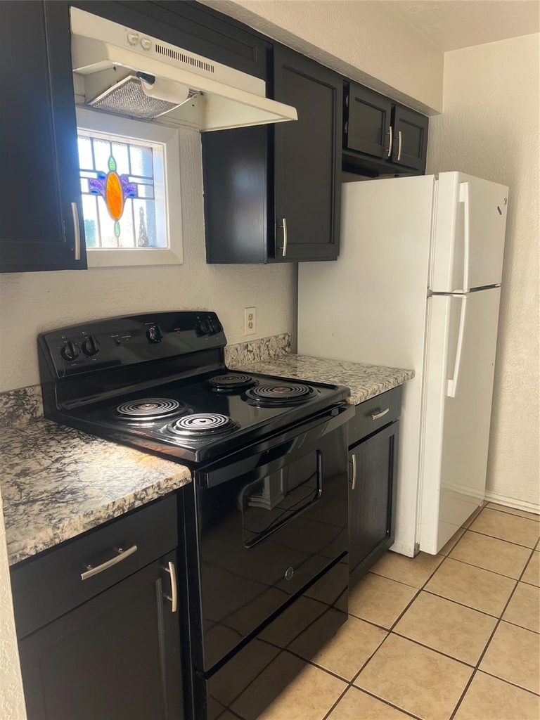 6111 Beverly Hill Street - Photo 3