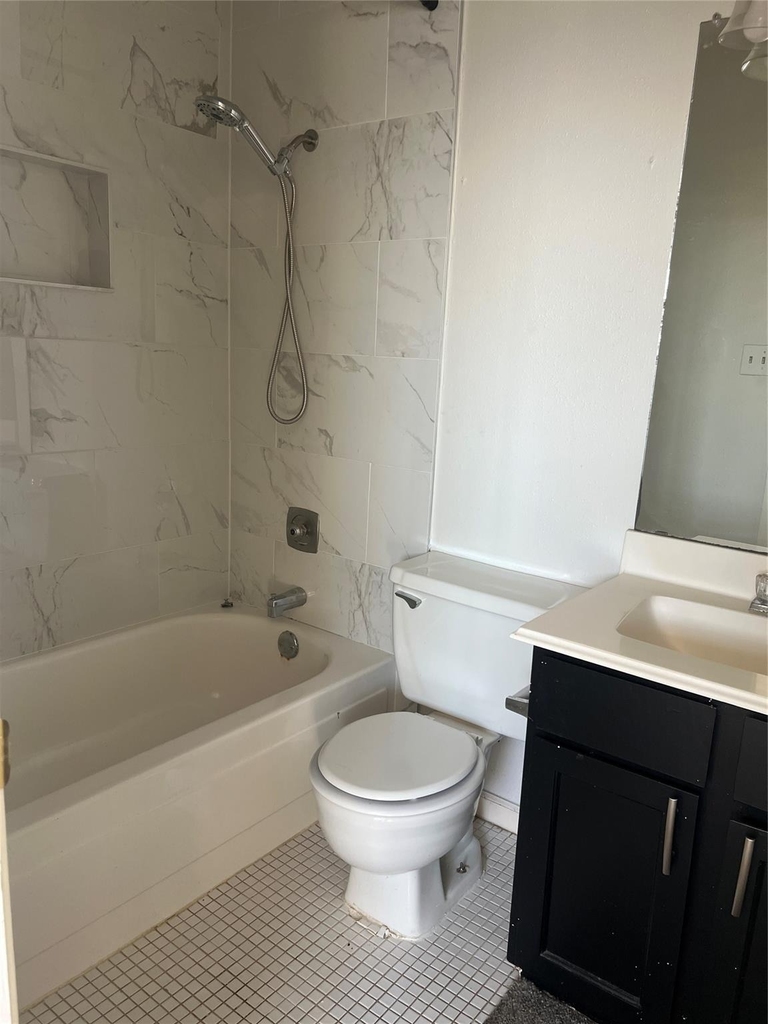 6111 Beverly Hill Street - Photo 8
