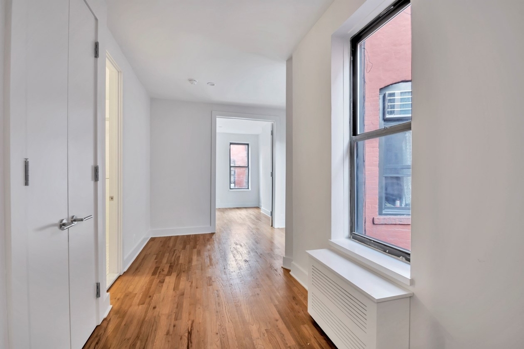 358 West 45th Street #4D - Photo 3