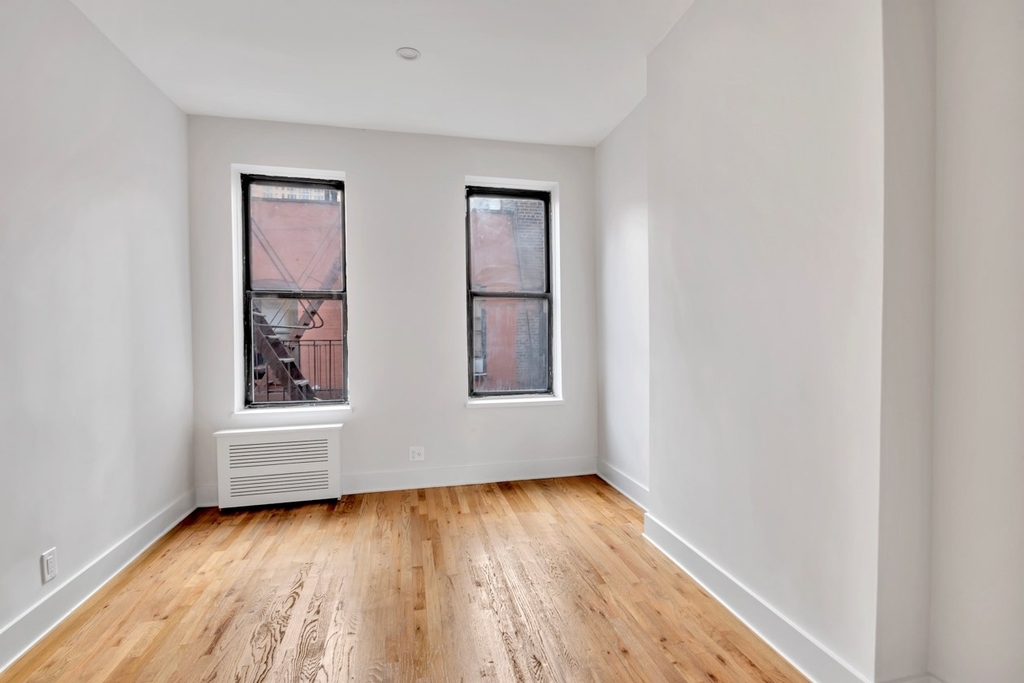 358 West 45th Street #4D - Photo 4