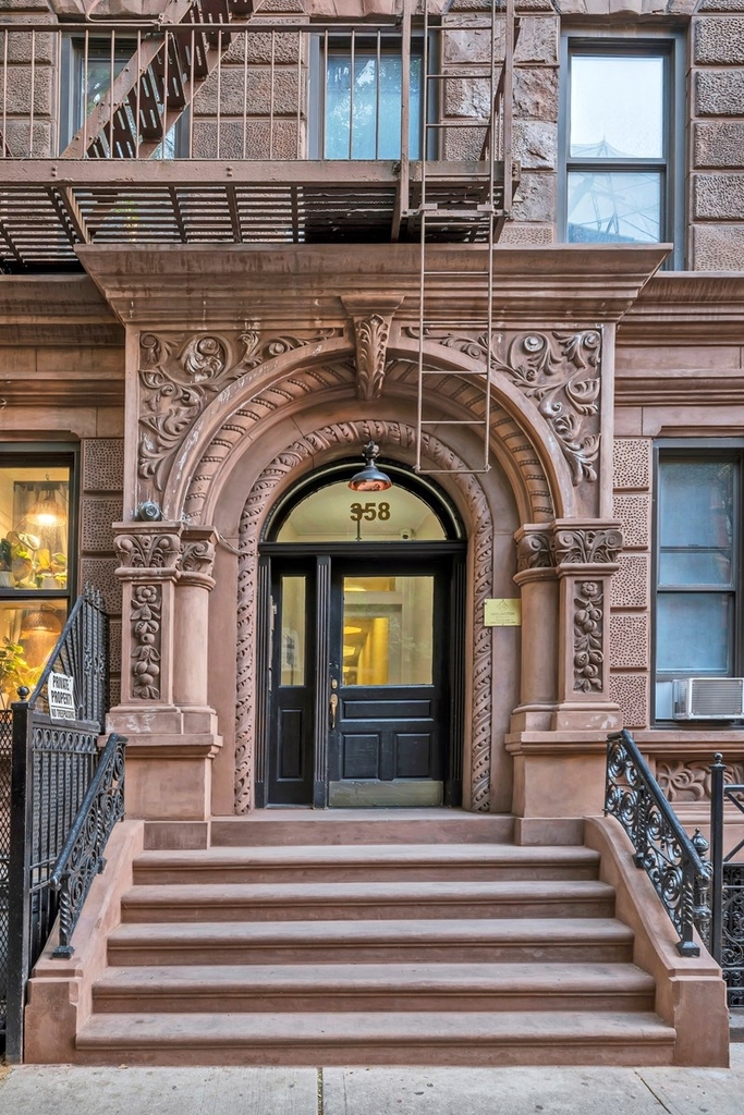 358 West 45th Street #4D - Photo 7