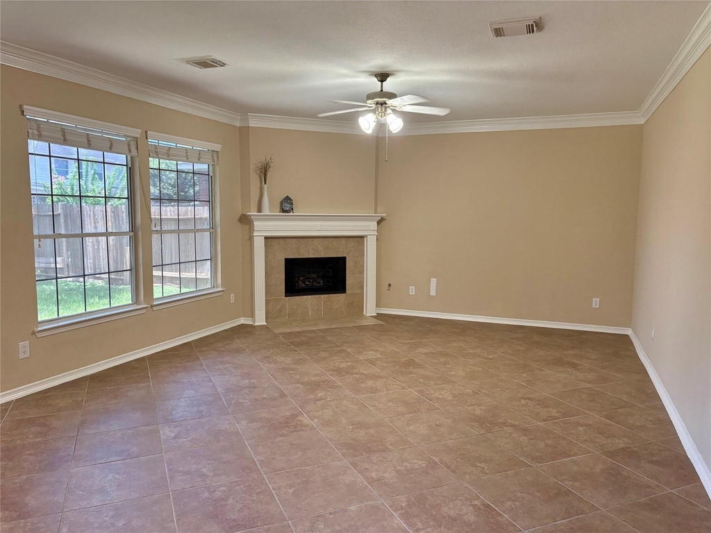 5607 Eagle Sky Boulevard - Photo 3