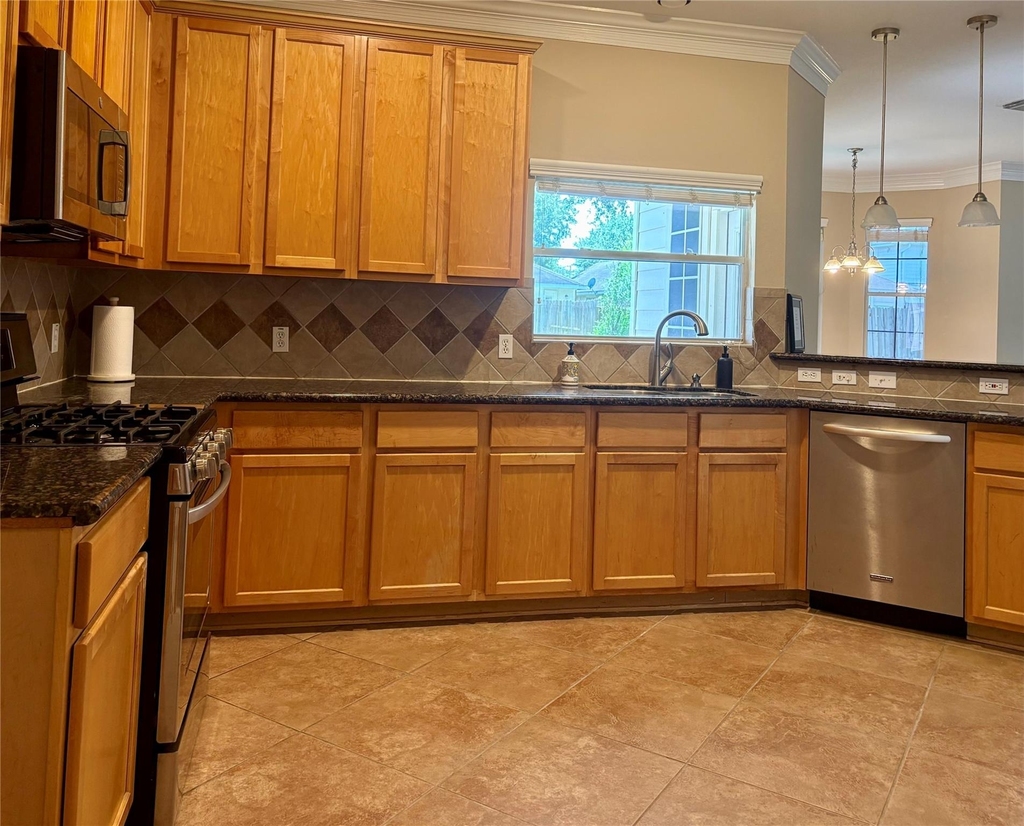 5607 Eagle Sky Boulevard - Photo 8