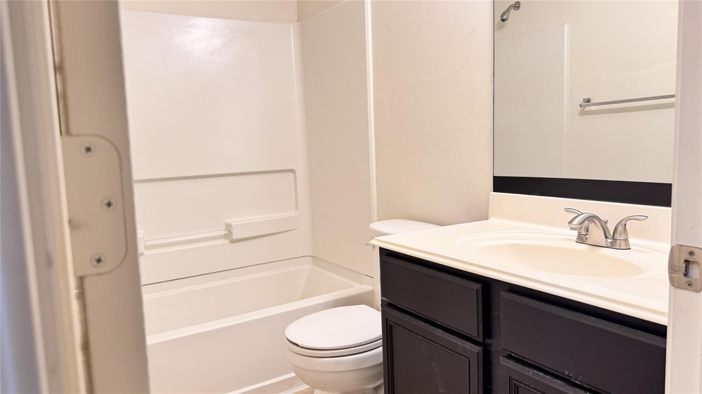 6818 Hampden Point Court - Photo 14