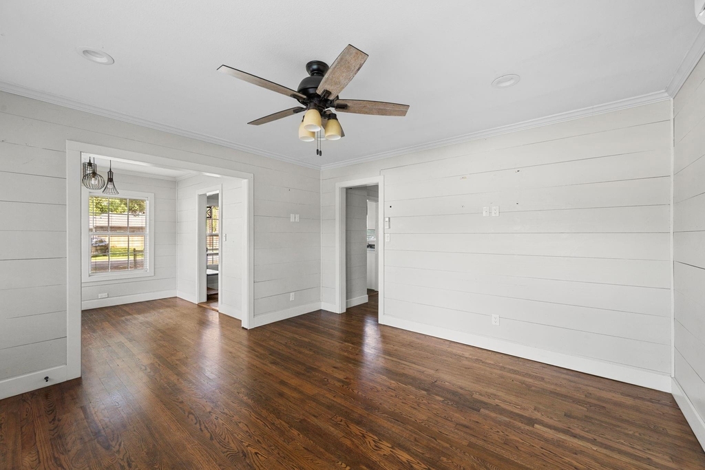 1036 Jackson Street - Photo 11