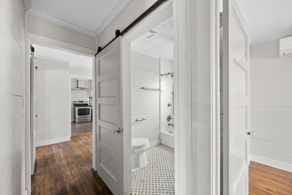 1036 Jackson Street - Photo 17