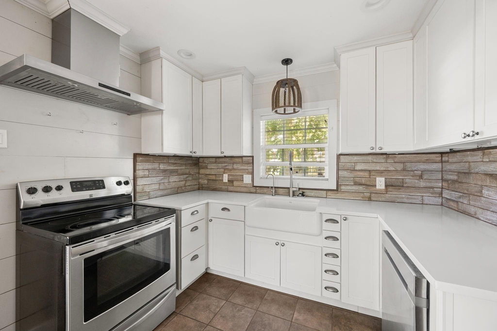 1036 Jackson Street - Photo 8