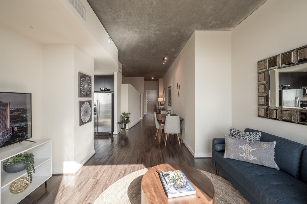 5927 Almeda Rd - Photo 2