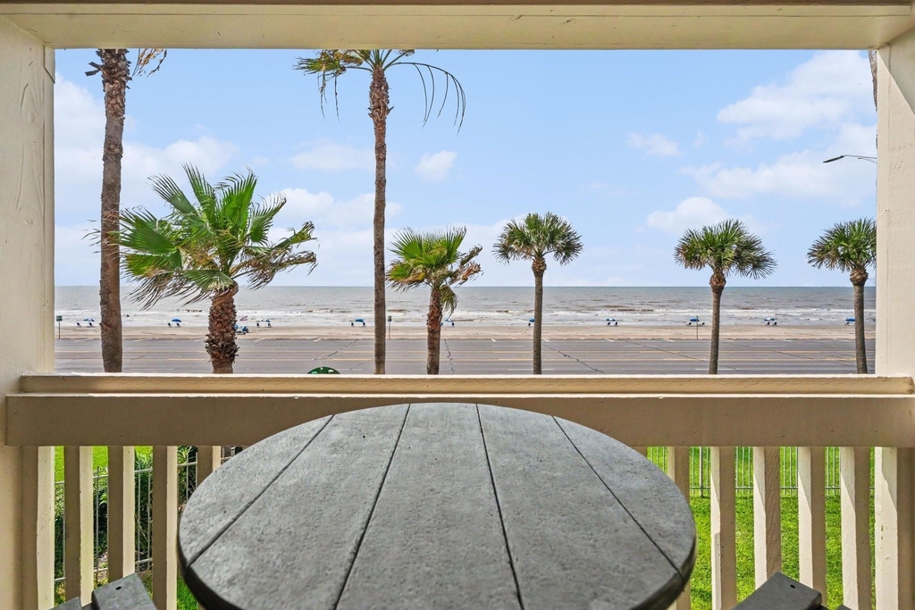 7000 Seawall Boulevard - Photo 18
