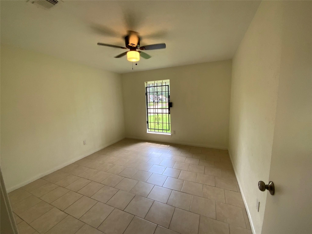7710 Ashmole Lane - Photo 18