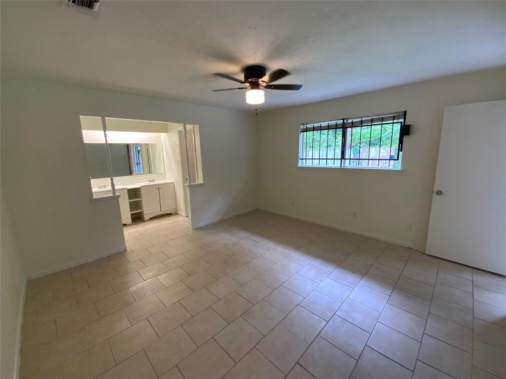 7710 Ashmole Lane - Photo 11