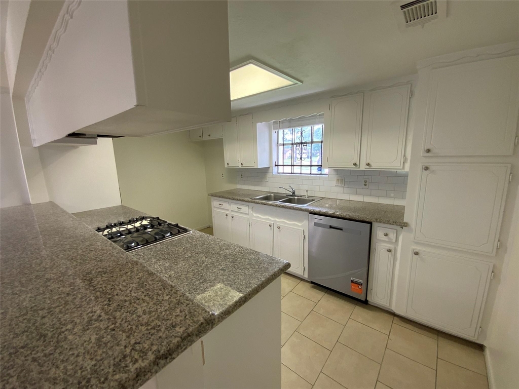7710 Ashmole Lane - Photo 8