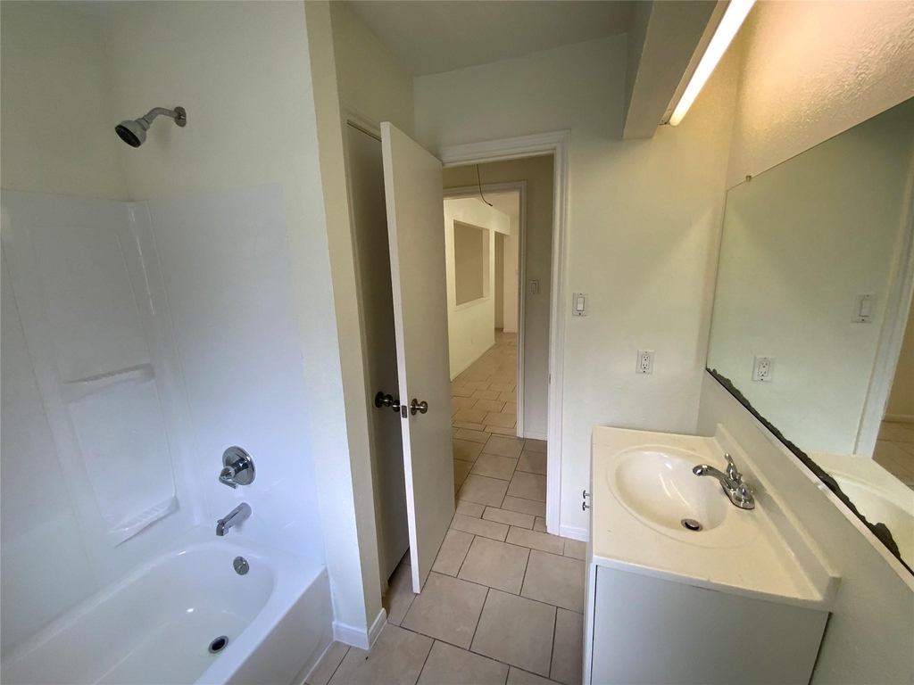 7710 Ashmole Lane - Photo 17