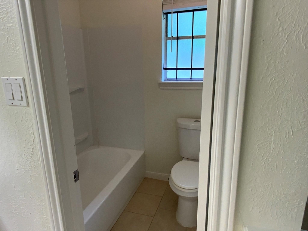 7710 Ashmole Lane - Photo 13