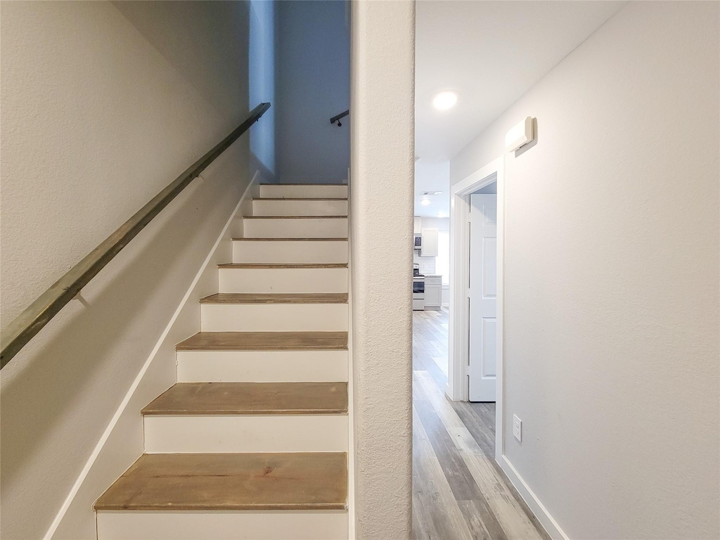 7202 Sandle Street - Photo 2