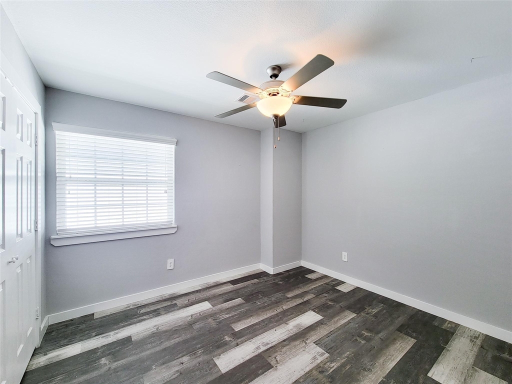 7202 Sandle Street - Photo 7