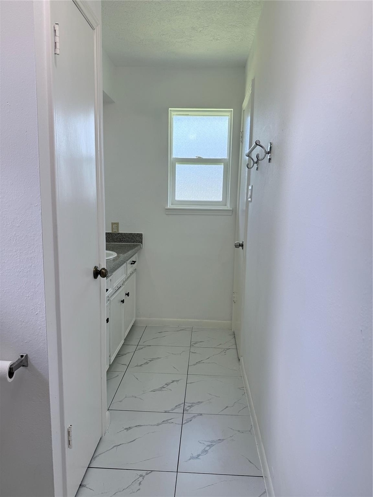 12214 Corona Lane - Photo 19