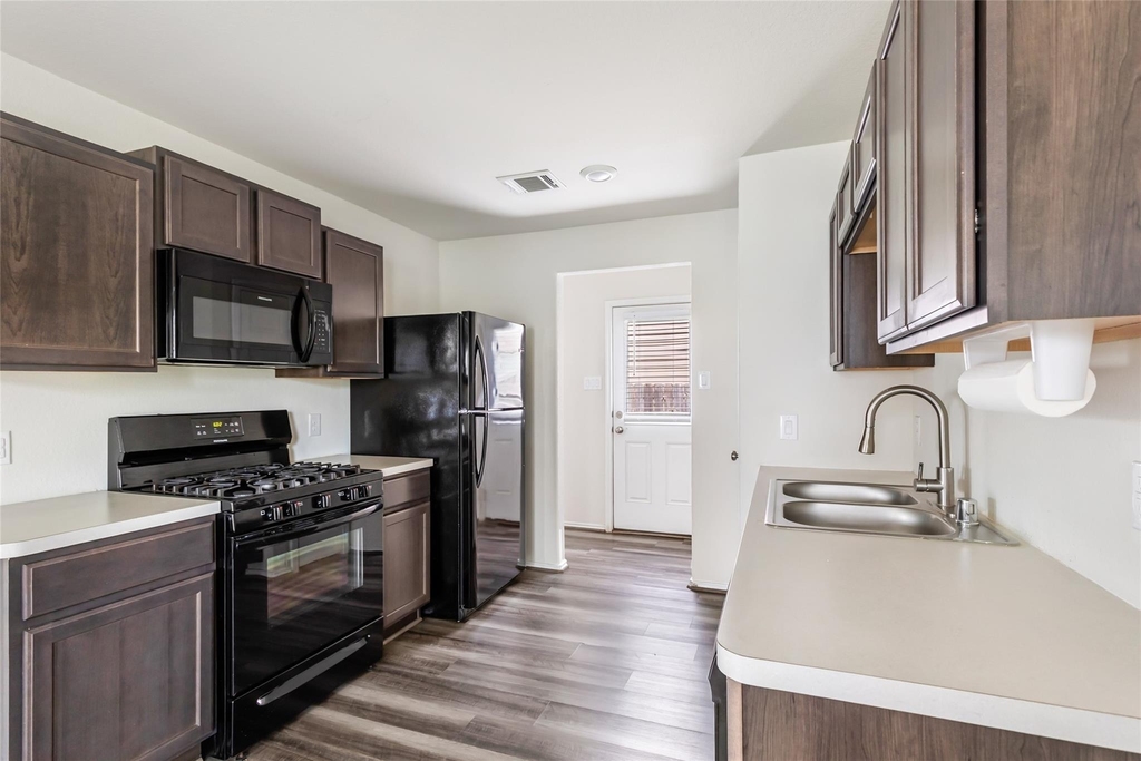 5858 Rosehill Forest Lane - Photo 6