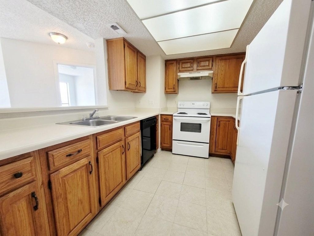 2826 S Bartell Drive - Photo 7