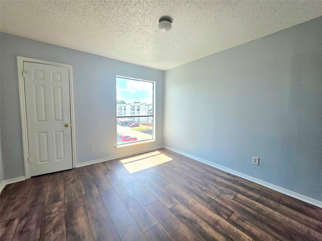 2826 S Bartell Drive - Photo 16