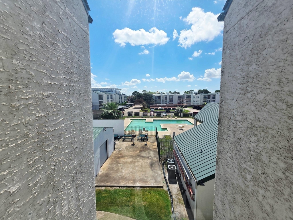 2826 S Bartell Drive - Photo 4