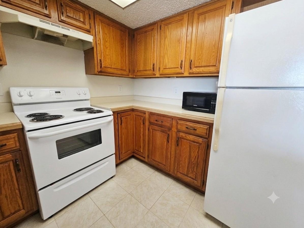 2826 S Bartell Drive - Photo 8