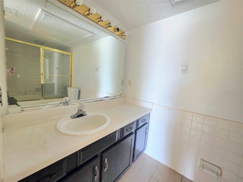 2826 S Bartell Drive - Photo 14