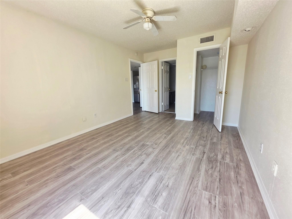 2826 S Bartell Drive - Photo 12