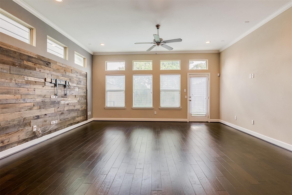5807 Larkin Street - Photo 7