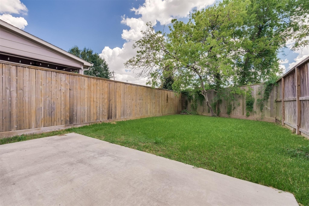 5807 Larkin Street - Photo 12