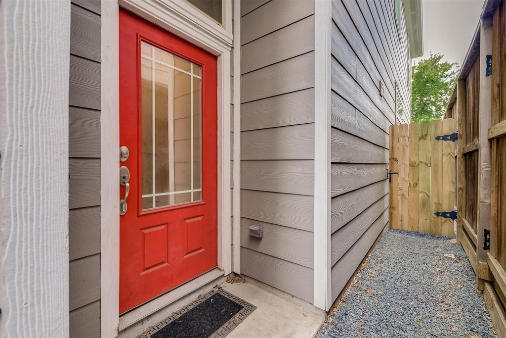 5807 Larkin Street - Photo 1