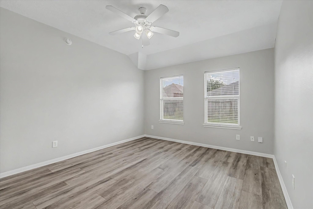 19206 Terra Forest Court - Photo 13