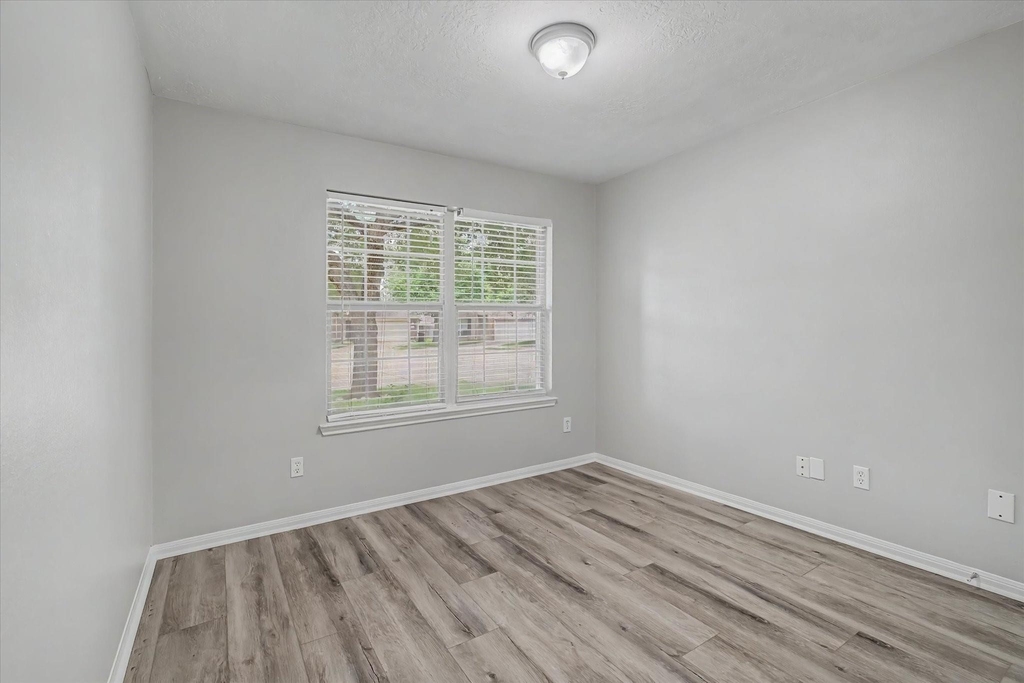 19206 Terra Forest Court - Photo 25