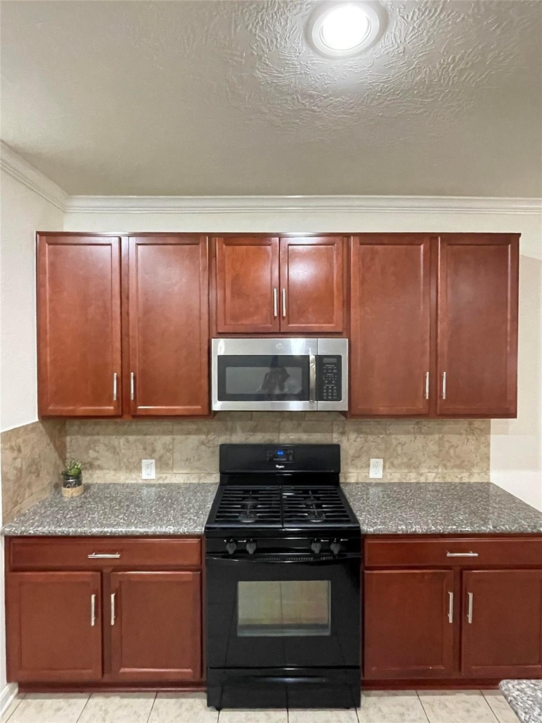 16511 Winthrop Bend Drive - Photo 3