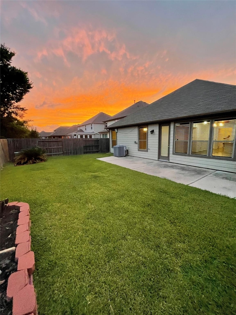 16511 Winthrop Bend Drive - Photo 17