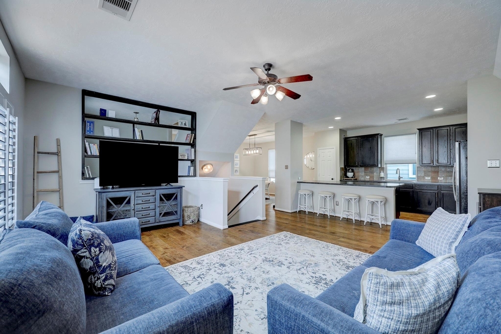 3323 Masters Point Drive - Photo 4