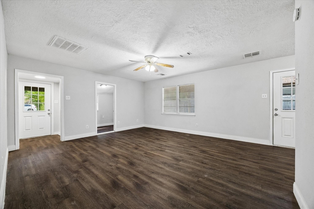21197 Live Oak Street - Photo 2
