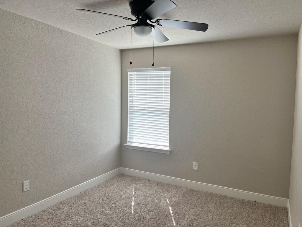 1664 Barrett Avenue - Photo 5