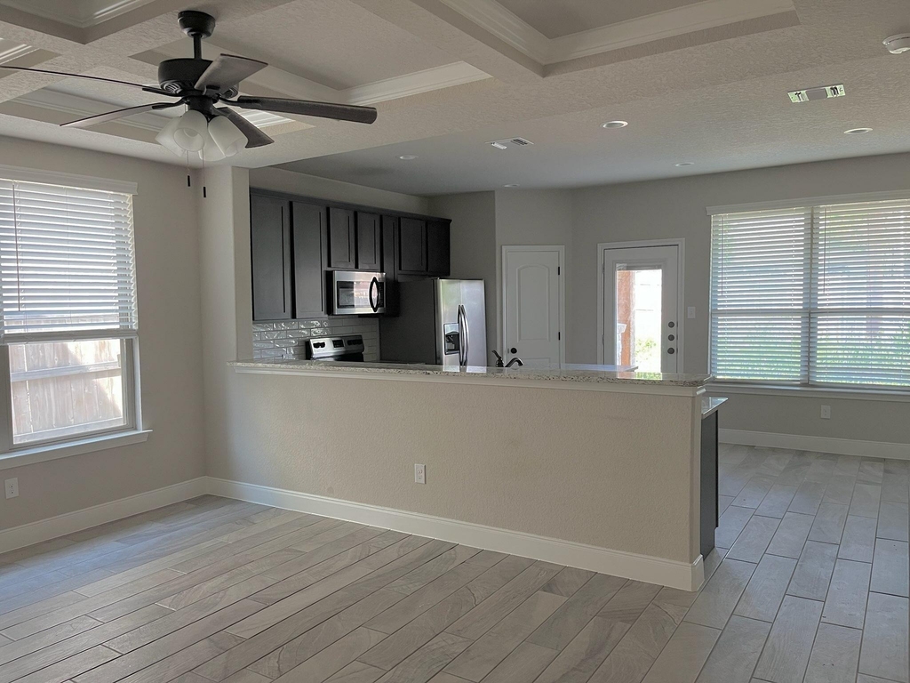 1664 Barrett Avenue - Photo 2