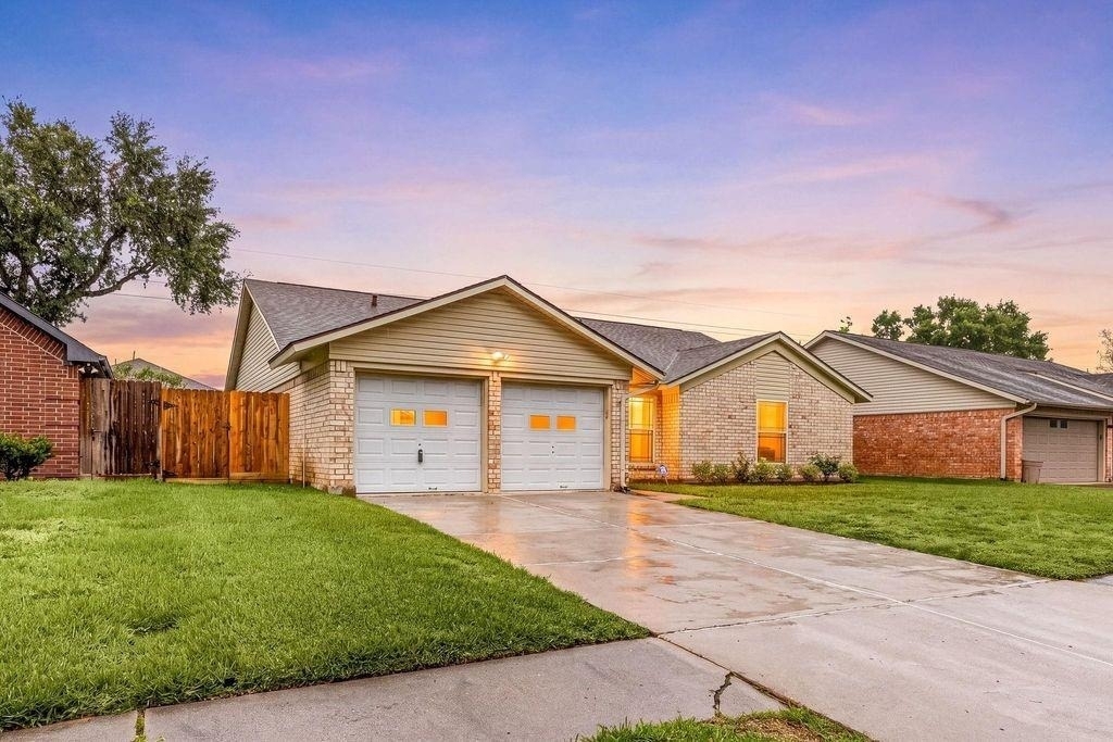 2306 Townhall Lane - Photo 0