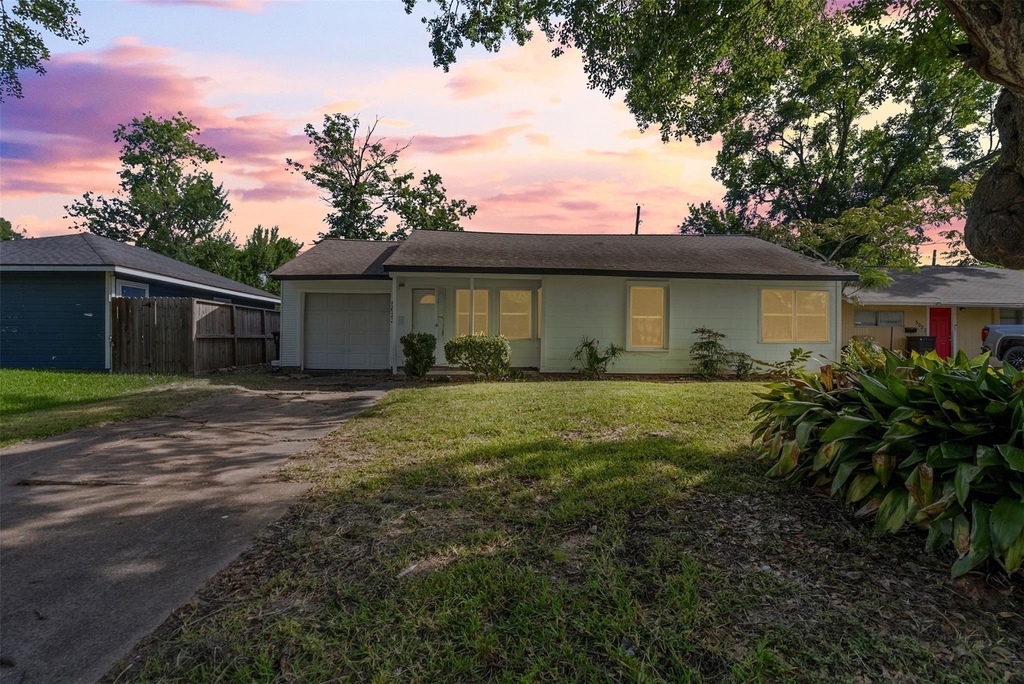 5023 Cosby Street - Photo 1