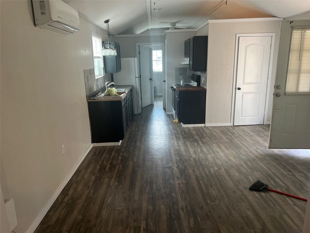 174 Jaycrest - Photo 3