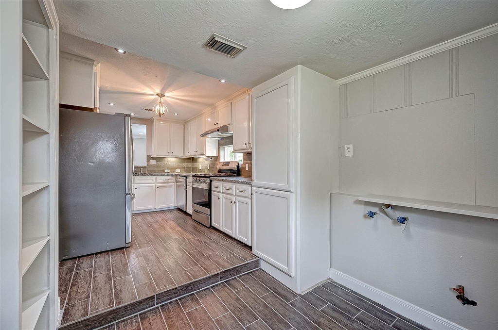 1510 Walton Street - Photo 18