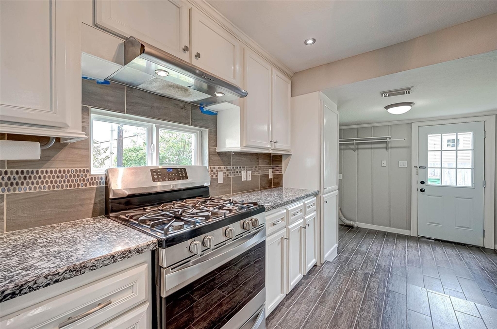 1510 Walton Street - Photo 20