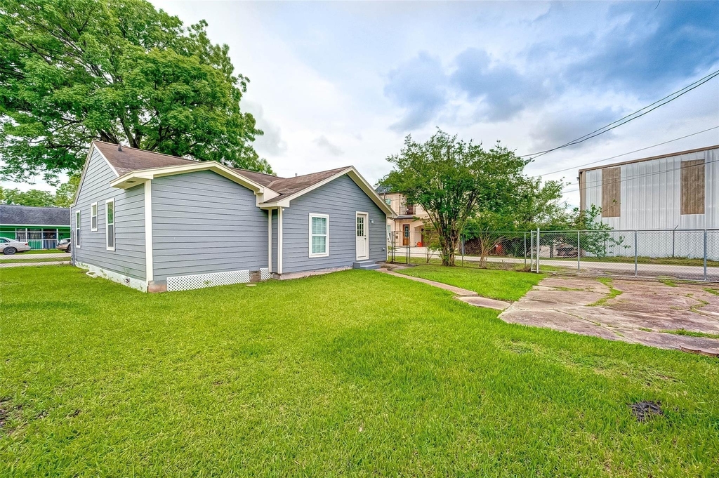 1510 Walton Street - Photo 24