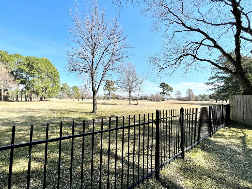15006 Elmont Drive - Photo 9