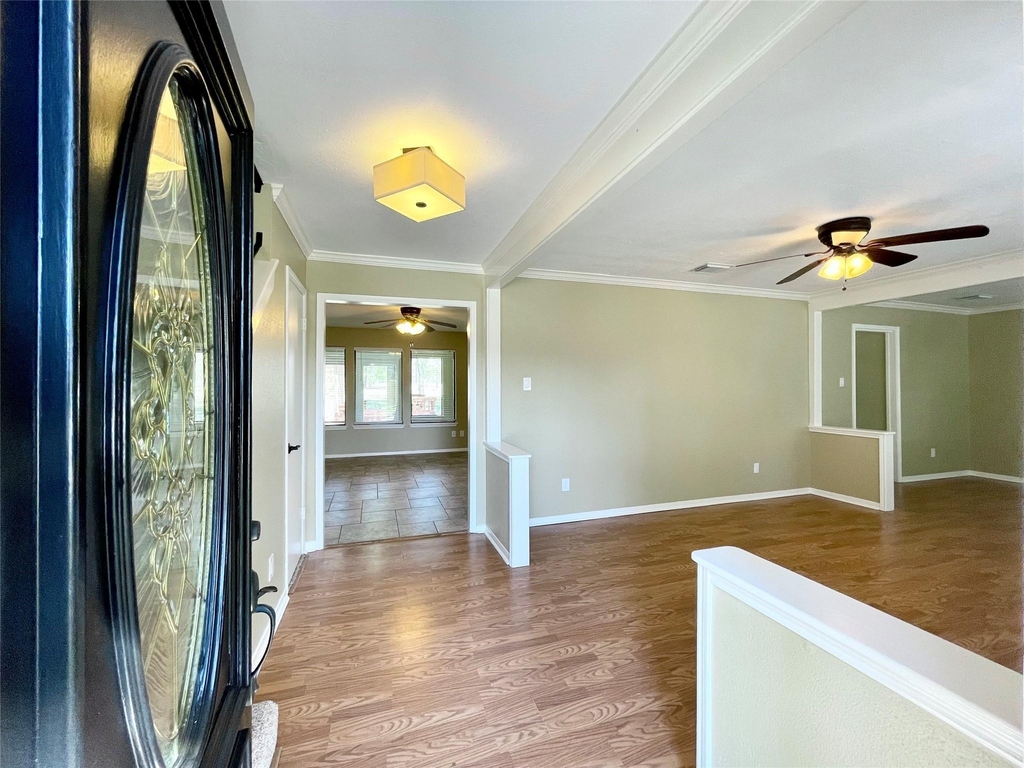 15006 Elmont Drive - Photo 11