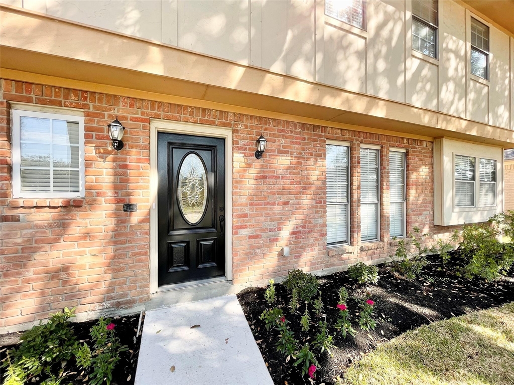 15006 Elmont Drive - Photo 10